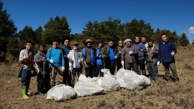 七彩湖生態保護及原住民族資源共管活動，並淨山清理出500公斤廢棄物。