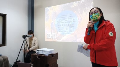 屏東林管處處長楊瑞芬和與會人員互動分享