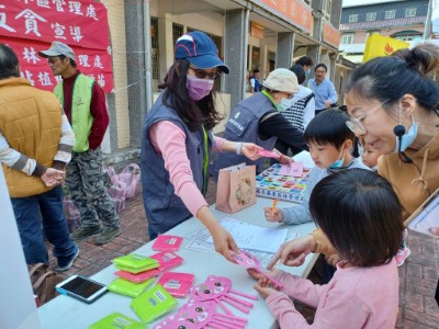 羅東林管處於南山國小辦理校園廉潔攤位宣導