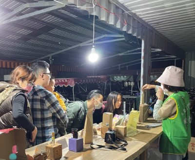 多種農特產或文創商品做為遊客帶回家伴手禮