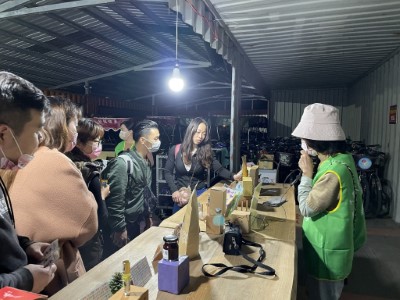 多種農特產或文創商品做為遊客帶回家伴手禮