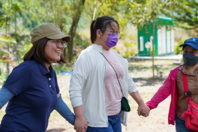 姥姥旦的私房菜_民眾一起學習排灣族傳統舞蹈、一起圍舞