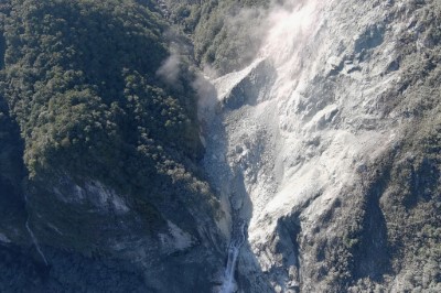 白楊崩塌地沖潰前照片(攝於民國111年11月16日)