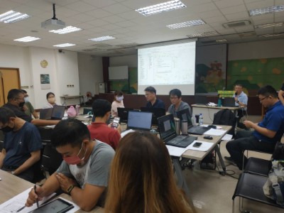 南投分署竹山工作站劉俊宏主任森林講授火災應變指揮系統