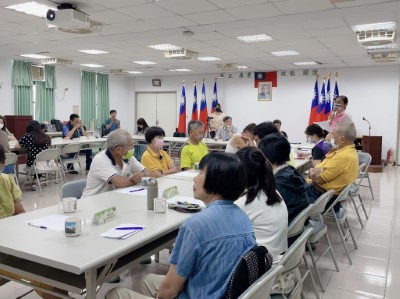 說明會現場由產官學界約30人一同參與(林業保育署新竹分署提供)