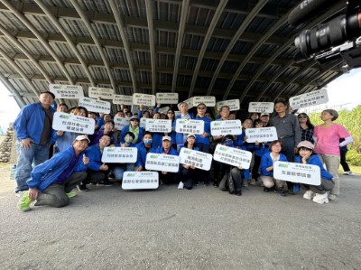 萬海航運在ESG議題上合作的夥伴，以及與萬海慈善基金會為台灣公益投身的社福單位，期望藉由植樹活動凝聚萬海合作夥伴的力量，共同護樹愛地球