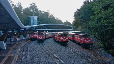 全新的祝山車站