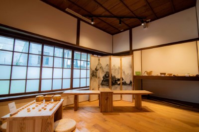 以臺灣杉製作的棋盤遊戲具溫潤療癒效果