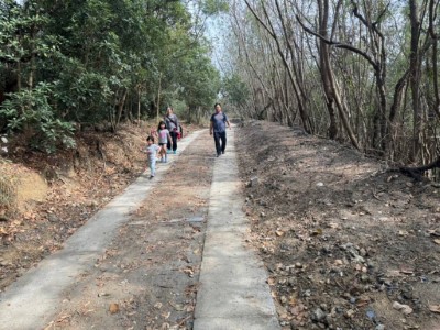 半屏山瞭望台道路3