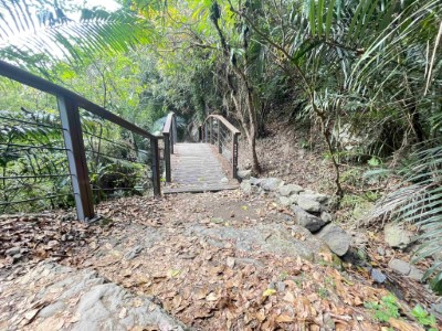 獨立山步道因可及性高、長度適中，沿途有別具特色的木拱橋，廣受民眾喜愛.jpg