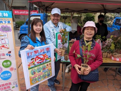 苗栗大湖鄉衛生所張予緁主任創意衛教宣導。(林業保育署新竹分署提供)