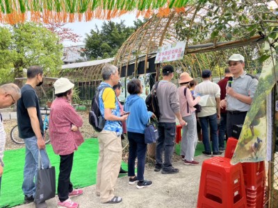 大溪站主任吳學平為大家宣導種植原生樹種的意義(林業保育署新竹分署提供)