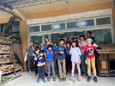 竹編DIY成品合照(東眼山自然教育中心提供)