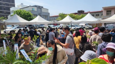 本週六林業保育署臺東分署將於辦公室停車場辦理森林街角市集及贈苗活動