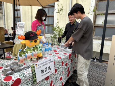 圖四、民眾公益發票兑贈苗木