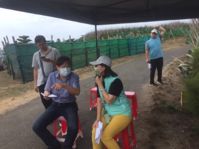林業及自然保育署屏東分署分署長楊瑞芬（右）與澎湖縣政府消防局進行意見交流3