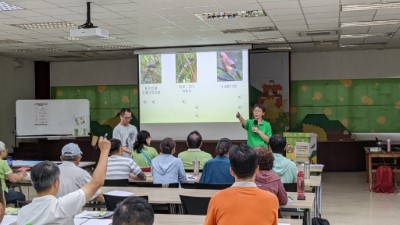 訓練班學員踴躍回答問題