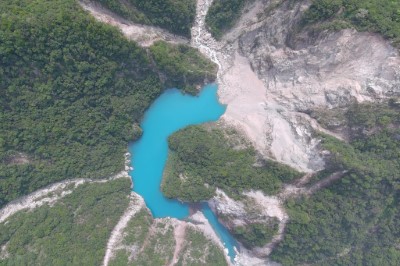 堰塞湖空拍