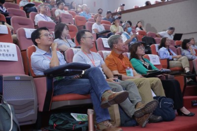 第一場保安林惠益分享論壇「公私協力的新篇章」-與會者傾聽專家學者、社區及NGO團體經驗分享