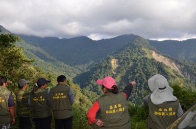《鄒族獵場、踏查與敘事》新書歷時3年實地踏勘，由嘉義縣鄒族獵人協會指認獵場位置