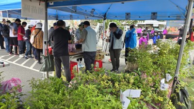 憑114年1-3月紙本發票2張即可兌換苗木1株