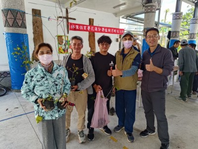 萬榮站贈苗活動