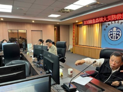 林業及自然保育署屏東分署朱副分署長與澎湖縣政府消防局許局長共同主持森林火災防救聯繫座談會4