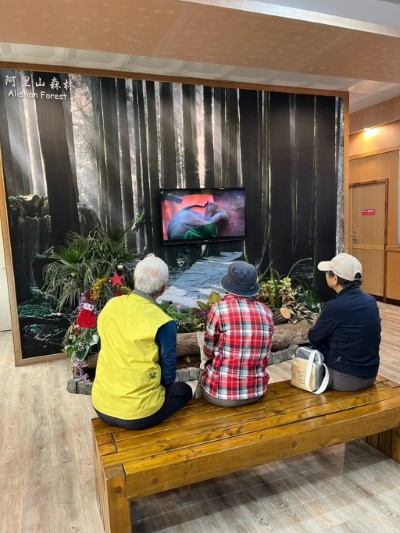 林業保育署嘉義分署舉辦第14屆野望國際自然影展觀影集章活動，邀請民眾透過國際級紀錄片了解全球生態環境議題