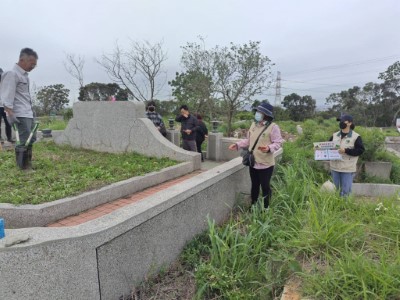 臺中分署森林監測志工至墓地宣導一不二要