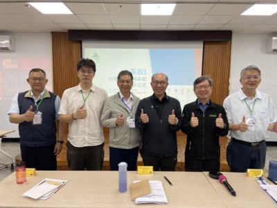 臺東區域綠網多個機關、學校也投入一同努力(左起為退輔會臺東農場高國書場長、臺東大學公共與文化事務學系林嘉男老師、林業保育署臺東分署董世良副分署長、林業保育署臺東分署吳昌祐分署長、農村水保署臺東分署李正