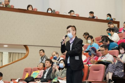 活動現場與會嘉賓踴躍提問，就國產材碳匯認證與產業實務接軌議題展開深入交流，展現產官學對永續發展的高度關注與參與熱忱。