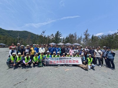 林業及自然保育署宜蘭分署於南澳海灘辦理114年漂流木防災示範演練，並邀請國有財產署北區分署宜蘭辦事處及宜蘭縣政府樹藝景觀所共同參與2