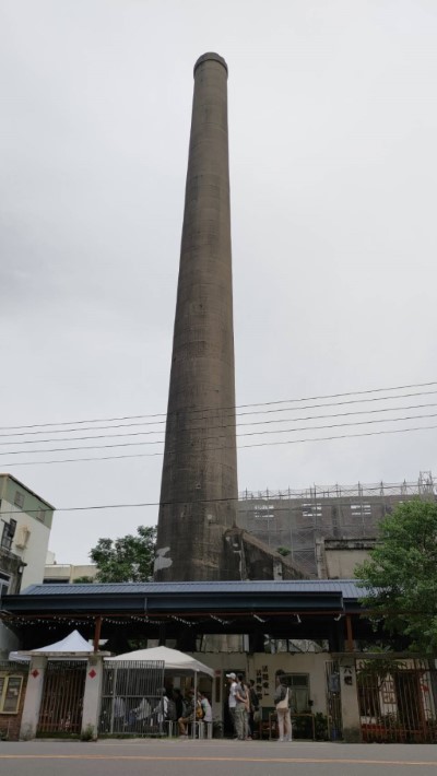 新竹城區的「大煙囪」為國內首次發現霜毛蝠的生殖育幼棲所(林業保育署新竹分署提供)