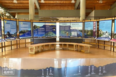 登山展區帶您認識壯麗的聖稜線風光，學習實用的登山安全知識，為每一次上山做足準備。（森之形自然教育團隊提供；李依澤攝）