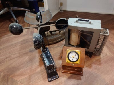 展覽內容為過去山林作業介紹（以上為展示示意，實際以展場內容為主）及多件林務人員當時所使用的真實工具1(林業保育署新竹分署提供)