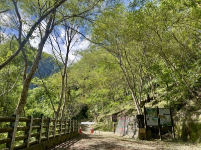麻荖漏步道溪水已退，歡迎遊客一探彩虹瀑布之美