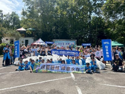 今日共拔除小花蔓澤蘭600公斤