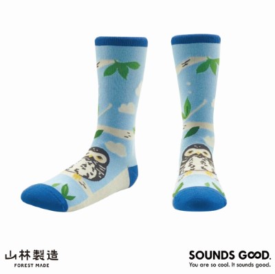 以大雪山在日間出沒，廣受歡迎的鵂鶹圖樣印製的登山襪