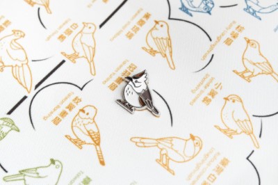 林業保育署臺中分署首次推出「臺灣32種特有種鳥類精美徽章」，讓您把賞鳥中看到的特有種鳥類記憶化為徽章帶回家!