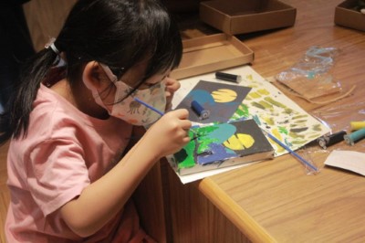 圖四、手作森林油畫，在森林裡迸發藝術的靈感與創意(林業保育署新竹分署提供)