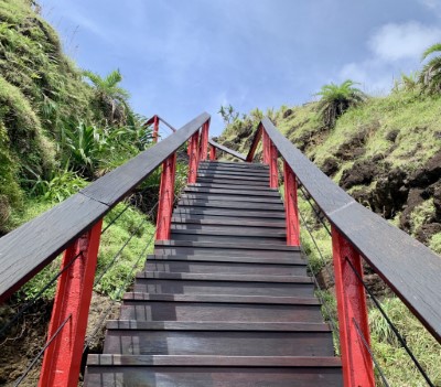 綠島觀海步道享受熾熱的陽光與徐徐吹來的海風