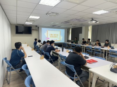 林鐵處「陽光法案」研習由政風室黃俊澤主任主講