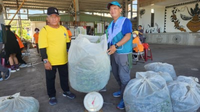 今日剷除小花蔓澤蘭有18袋共95公斤