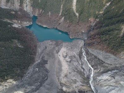 114年10月10日空拍堰塞湖區，初判無異常變化。