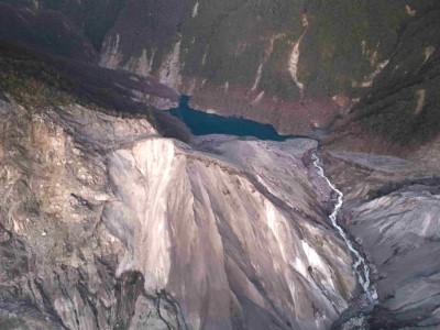 1141017空拍堰塞湖