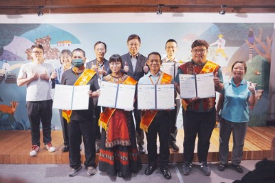 屏東分署通過林下經濟驗證林農大合照