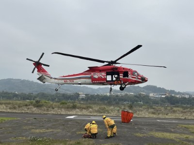 直升機水袋吊掛