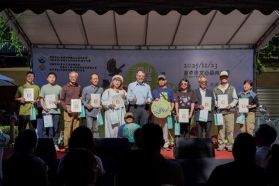 授證10位林農林下經濟訓練課程結業證書