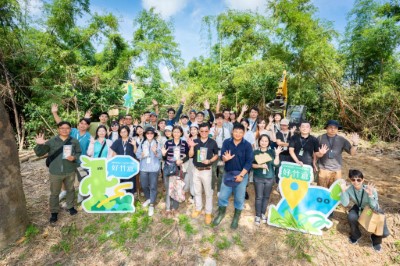 圖二、參訪高雄燕巢示範點合影