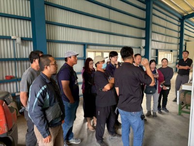 技術人員說明設備機組操作及實機運轉3